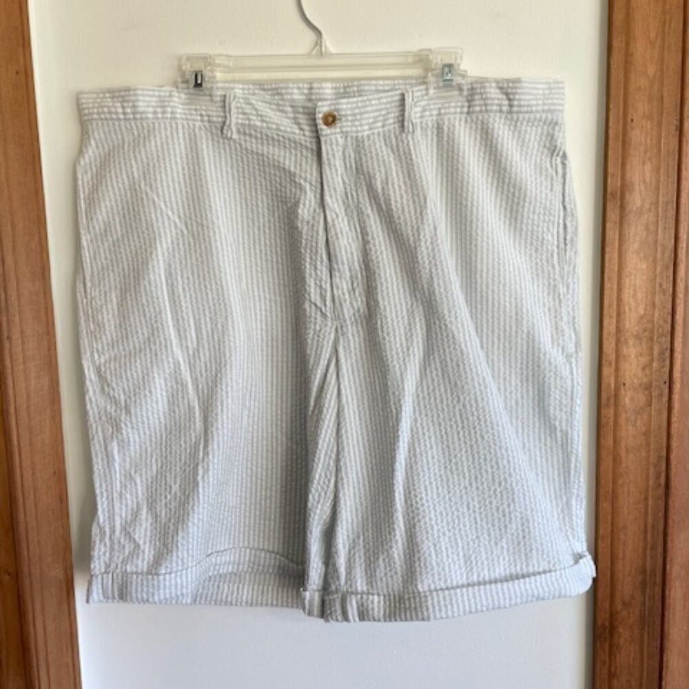 ORVIS Seersucker Cuffed Flat Front Shorts Blue & White Stripe